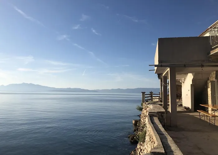 Secluded Fisherman's Cove Srhov Dolac, Hvar - 15087 *